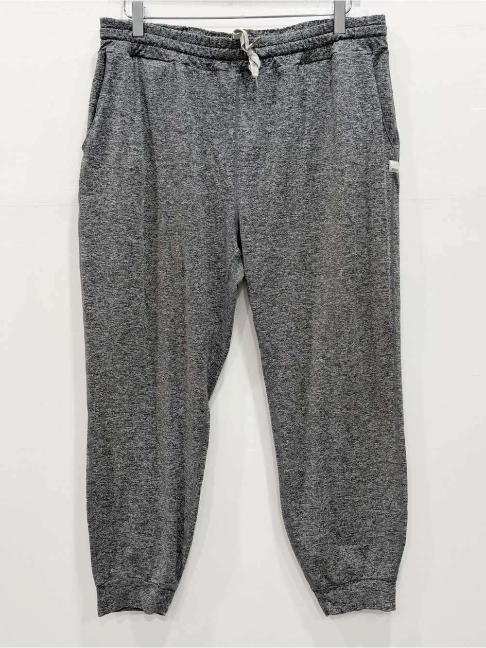 Vuori Women Performance Jogger Pants Heather Grey XXL *flawed*